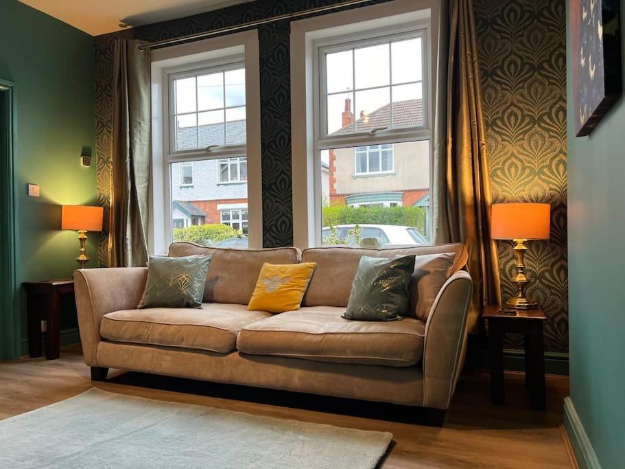 The Rose- Grd Floor, 2-5 Beds, Smarttv, Uni, Tram, M250 Fibre Apartman Nottingham Kültér fotó