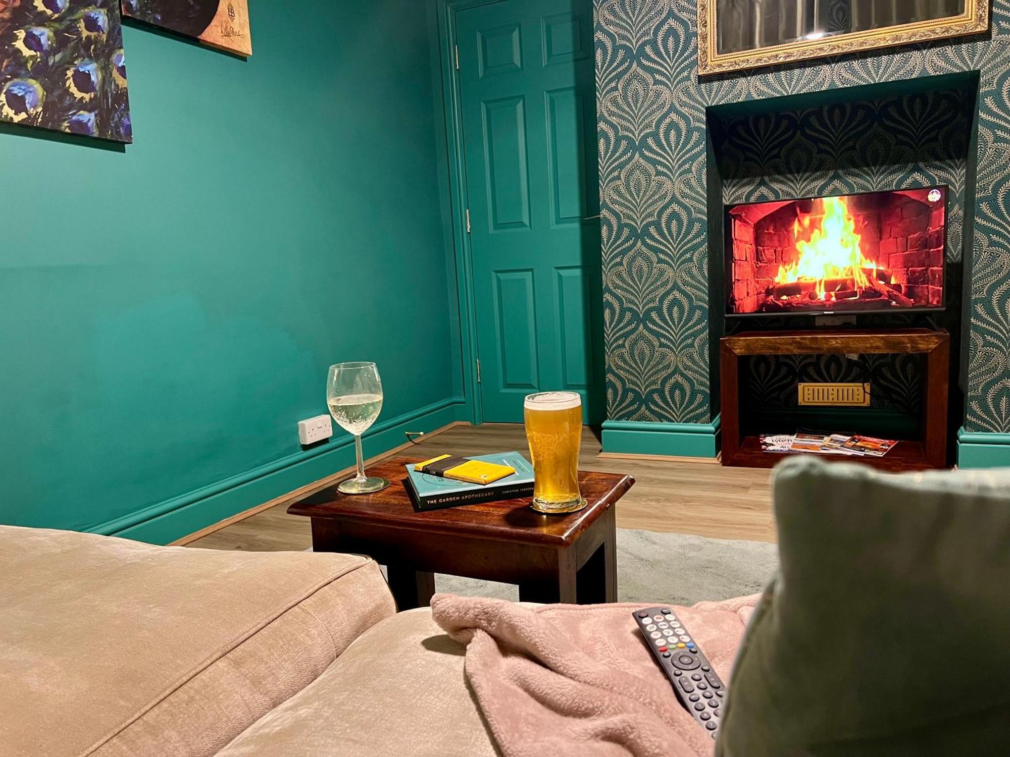 The Rose- Grd Floor, 2-5 Beds, Smarttv, Uni, Tram, M250 Fibre Apartman Nottingham Kültér fotó